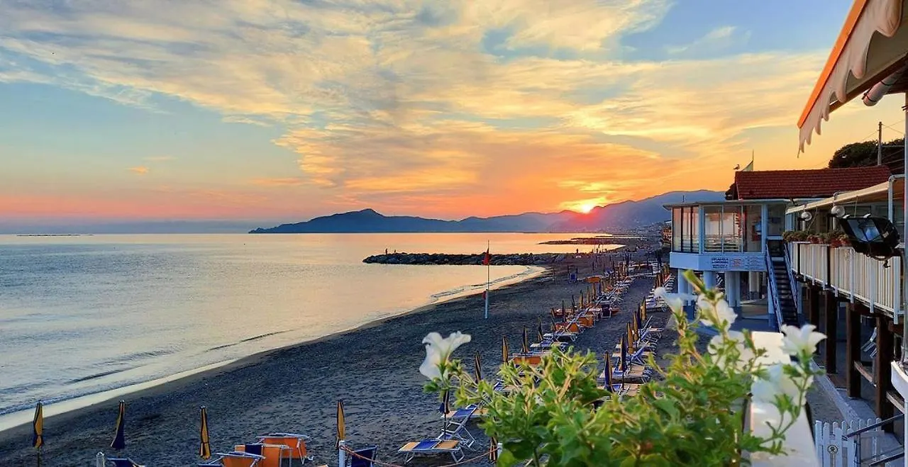 Via Alla Spiaggia Lavagna